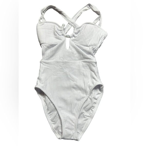 BECCA Other - BECCA White Textured One-Piece Swimsuit with Twist Front